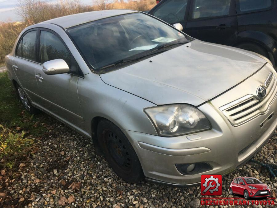 Rampa injectoare toyota avensis 2008